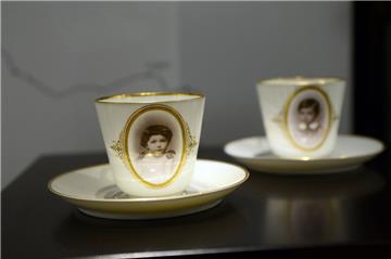 Diese Schokoladentassen nahm Albert Einstein mit ins Exil. 