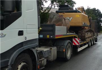 Dieser Schwertransport bracht mehr als zehn Prozent Übergewicht auf die Waage.