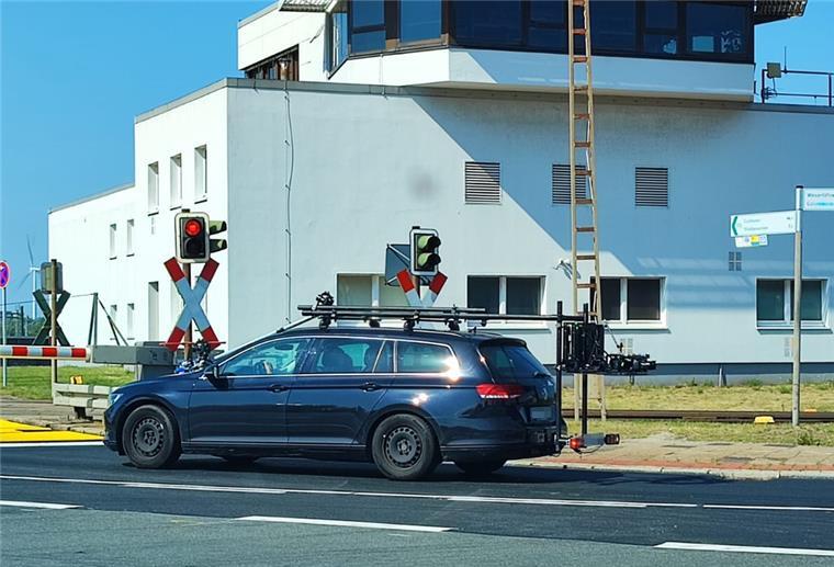 Dieses Auto ist am Mittwoch im Hafen unterwegs gewesen.