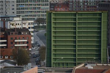 Dieses Bild bleibt Bremerhaven noch eine Woche erhalten: Die Bauarbeiten verzögern sich um eine Woche, der Verkehr muss weiter ausweichen.