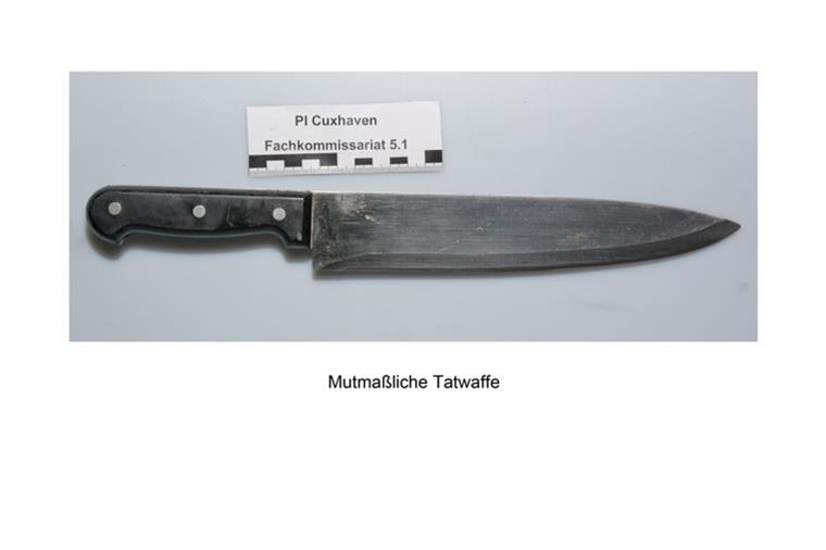 Banküberfall in Cuxhaven: Polizei fasst Täter Dieses Messer soll die Tatwaffe sein.