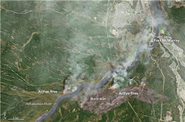 Dieses Satelliten-Foto zeigt, wie stark sich die Flammen bereits ausgebreitet ha...