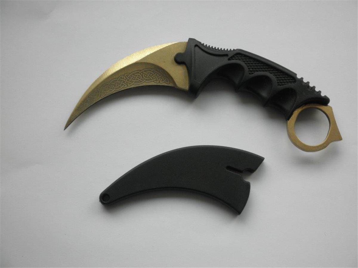 Dieses sogenannte Karambit-Messer wollte ein Jugendlicher in Bremen mit ins Flugzeug nehmen.