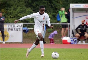 Dikeni Salifou - hier 2019 in der U17 des FCA - wird im Sommer aus der U19-Mannschaft des FC Augsburg nach Bremen wechseln.