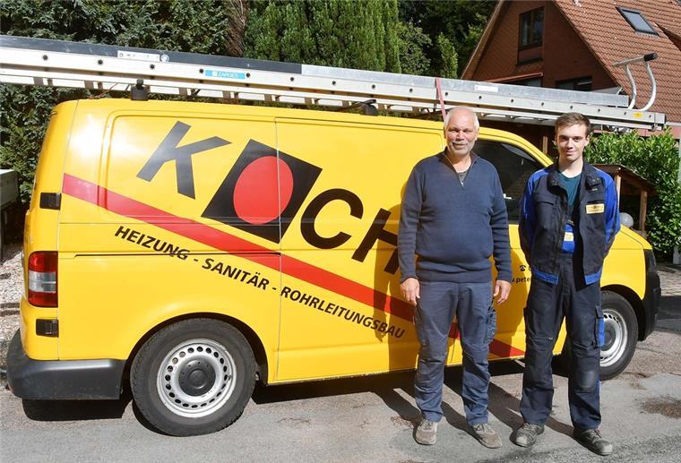 Firma Peter Koch GmbH besteht 45 Jahre Dipl. Ing. Bodo Koch freut sich darüber, dass sein Sohn Tristan Koch die Firma weiterführen will.