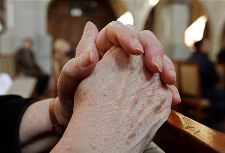 Krieg in der Ukraine: Gebet für den Frieden in Sittenser Kirche Direkt in der Kirche und online im Internet: Die evangelisch-lutherische Kirchengemeinde Sittensen lädt ein zur Friedensandacht.