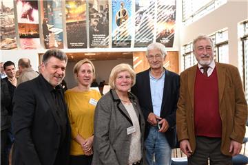 Diskutierten über Antisemitismus (von links): Mircea Ionescu (Menorah-Gemeinde), Moderatorin Dr. Silke Betscher (Universität Bremen), Irith Michelsohn (Union progressiver Juden), Dr. Hermann Kuhn (Deutsch-Israelische Gesellschaft) und Prof. Micha Brumlik. 