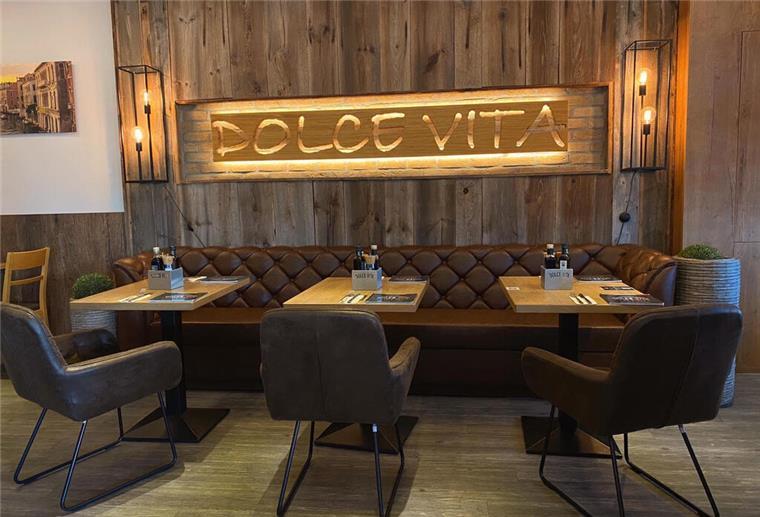 15 Jahre Restaurant „Dolce Vita“ Lichtelement Dolce Vita