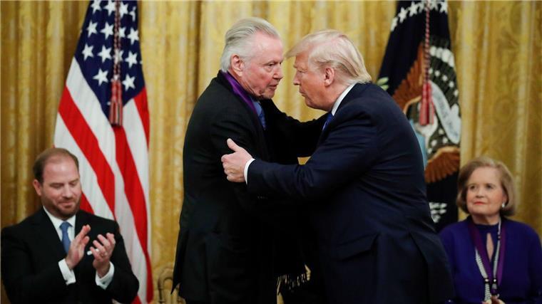 US-Promis im Angesicht von Trump - das große Schweigen Donald Trump macht Jon Voight zum Hollywood-Botschafter. (Archivbild)