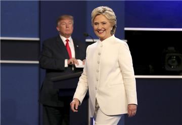 Donald Trump rückt im Duell mit Hillary Clinton mehr und mehr in den Hintergrund.