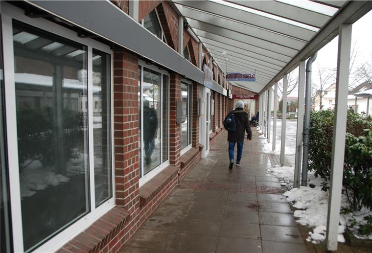 Langen: Im Lindenhof-Zentrum tut sich wieder was Dort, wo noch vor wenigen Monaten das griechische Restaurant „Kalimera“ beheimatet war, soll es schon bald wieder Gastronomie geben. Foto Schoener