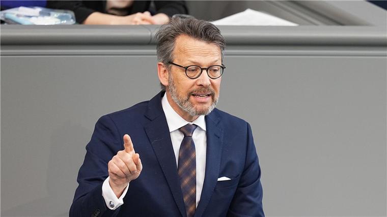 DOSB: Nicht wieder eine neue Baugenehmigung DOSB-Vorstandsvorsitzender Otto Fricke fordert eine faire Geldverteilung
