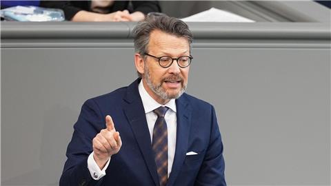 DOSB-Vorstandsvorsitzender Otto Fricke fordert eine faire Geldverteilung