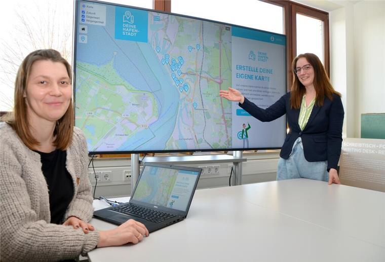 Kartenprojekt des DSM: Lieblingsorte auf der Bremerhaven-Karte Dr. Isabella Hodgson (rechts) und Dr. Ulrike Heine präsentieren das Kartenprojekt, das jetzt um eine weitere Stufe erweitert wurde: die Karte für jeden. bohn
