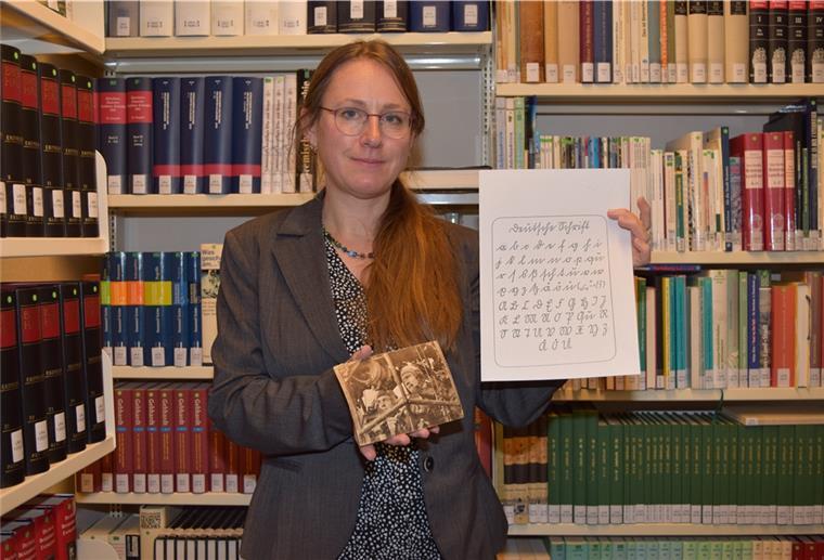 Bremerhaven: Stadtarchiv bietet Kurse im Lesen alter Schriften an Das Stadtarchiv bietet in Zusammenarbeit mit der Volkshochschule Kurse im Lesen alter Schriften an.
