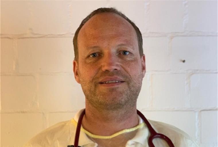 Dr. Lars Pohlmeier ist Facharzt für Innere Medizin und Hausarzt.