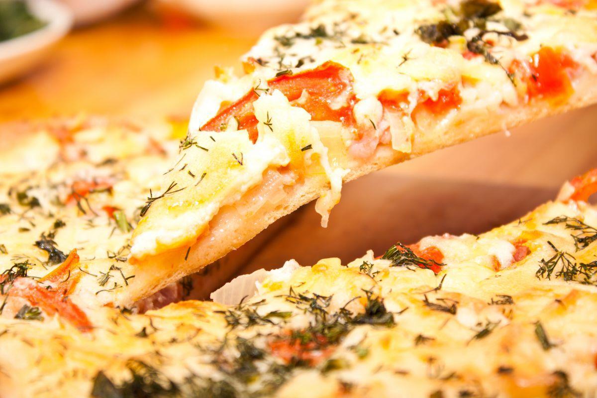 Dr. Oetker ruft "Die Ofenfrische - Thunfisch" der Charge 28061911 mit dem Verfallsdatum März 2020 zurück.
