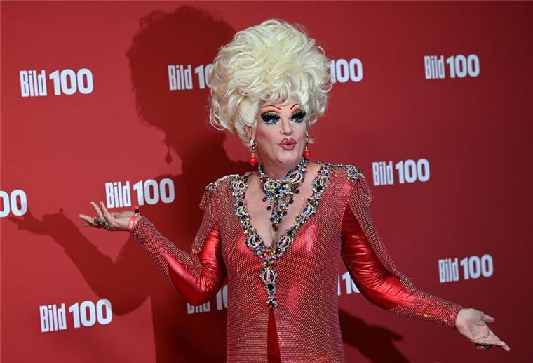 Dragqueen Olivia Jones hat Luke Mockridge, für dessen Äußerungen über die Paralympics, kritisiert. 