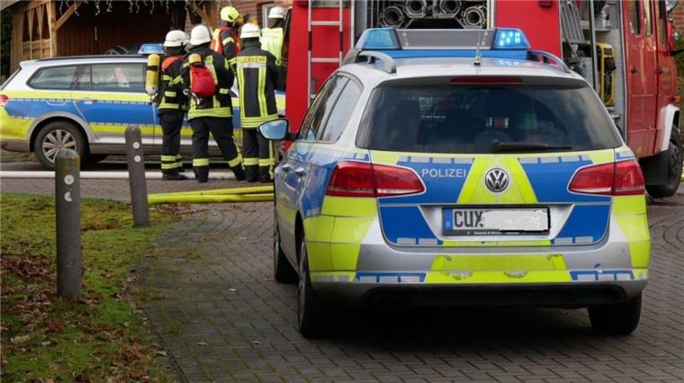 Dramatischer Einsatz für Polizei und Feuerwehr in Hemmoor. 