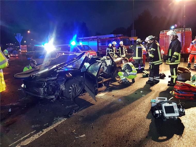 Drei Fahrzeuge sind am Donnerstag auf der L135 bei Stotel ineinandergekracht.