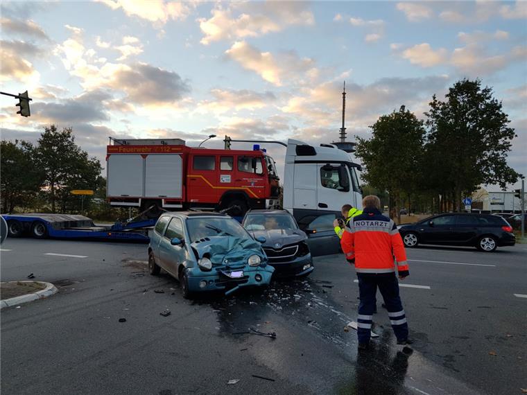 Drei Verletzte nach Verkehrsunfall in Schiffdorf Drei Personen wurden bei einem Unfall auf der K58 in Schiffdorf verletzt.