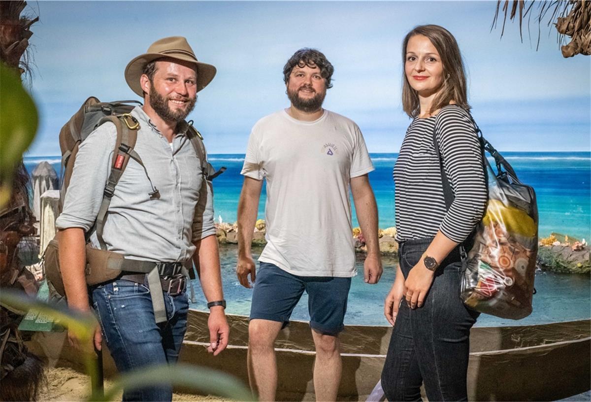Drei Backpacker aus dem Cuxland erleben große Abenteuer und gründen Start-up Drei Rucksackreisende aus Stotel, Donnern und Beverstedt gründen das Start-up „Tolumoku“, um Anfängern Tipps und Tricks für den Trip ins Ausland zu vermitteln. Auf dem Foto sind (von links) Malte von der Heide, Julian Siemers und Catharina Candler zu sehen.