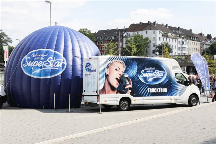 DSDS kommt mit einem Truck zum Casting nach Bremerhaven.