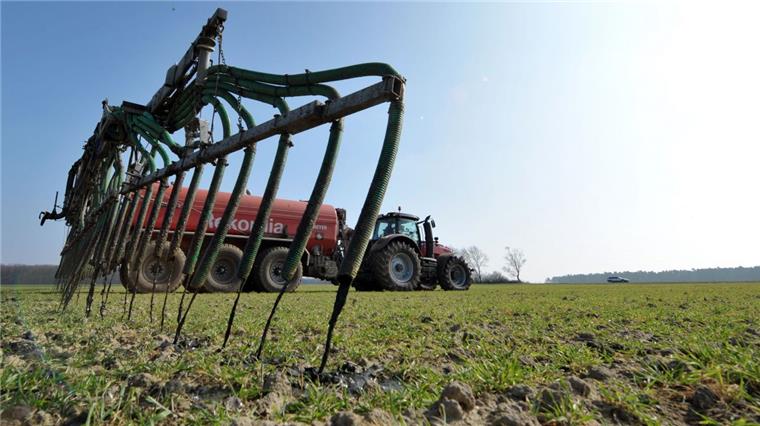 Düngung ist ein wichtiger Faktor, wenn es um die Nitratbelastung im Grundwasser geht. Für Maren Meyer-Grünefeldt stehen aber nicht nur Landwirte in der Pflicht.