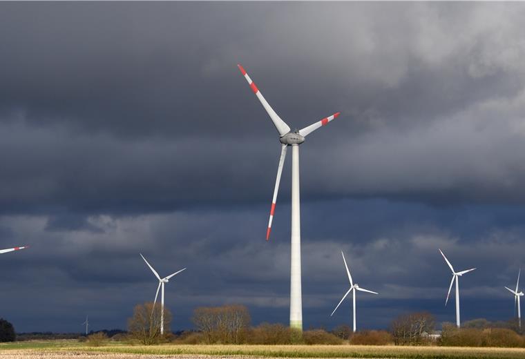 Düstere Zeiten für die Windkraft im Cuxland: Ob die Erweiterung des Parks Kirchwistedt/Altwistedt kommen wird, ist noch fraglich.