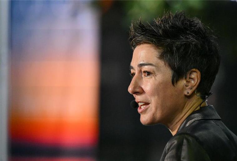 „eXit“: Dutzende Autoren verlassen das frühere Twitter Dunja Hayali gehört zu den Unterzeichnerinnen und Unterzeichnern eines „Offenen Abschiedsbriefs“ zum „eXit von Twitter“ (Archivbild).