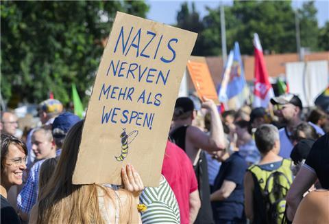 Verein „Laut gegen Nazis“ sichert Kürzel an rechtsextremem Kürzel