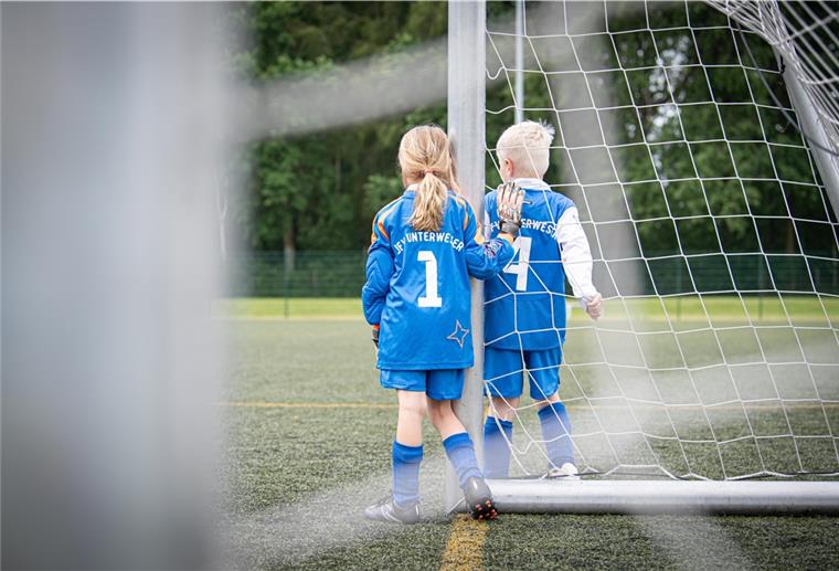 Corona vergrößert Sorgen im Jugendfußball Durch die Corona-Pandemie besteht die Sorge, dass viele junge Kicker mit dem Fußball aufhören.