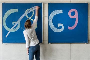 Durch die Umstellung von G8 auf G9, also von 12 auf 13 Schuljahre, fällt in Niedersachsen 2020 das Abi aus. Welche Möglichkeiten haben Schüler, die 2019 durchgefallen sind?