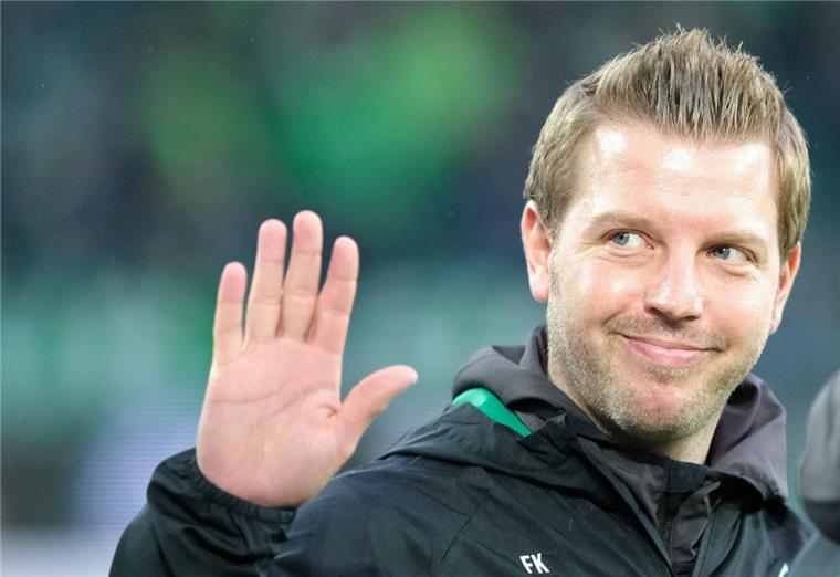 Durchaus möglich, dass Werder-Trainer Florian Kohfeldt im Training an einem geheimen Plan gearbeitet hat.