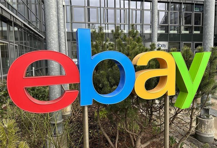 ARCHIV - Ebay will künftig auch KI-Tools mit personenbezogenen Daten erstellen und nutzen. Wer das nicht möchte, muss widersprechen. (zu dpa: «Ebay arbeitet an KI-Tools: Personendaten sind betroffen») Foto: Christoph Dernbach/dpa - Honorarfrei nur für Bezieher des dpa-Themendienstes +++ dpa-Themendienst +++