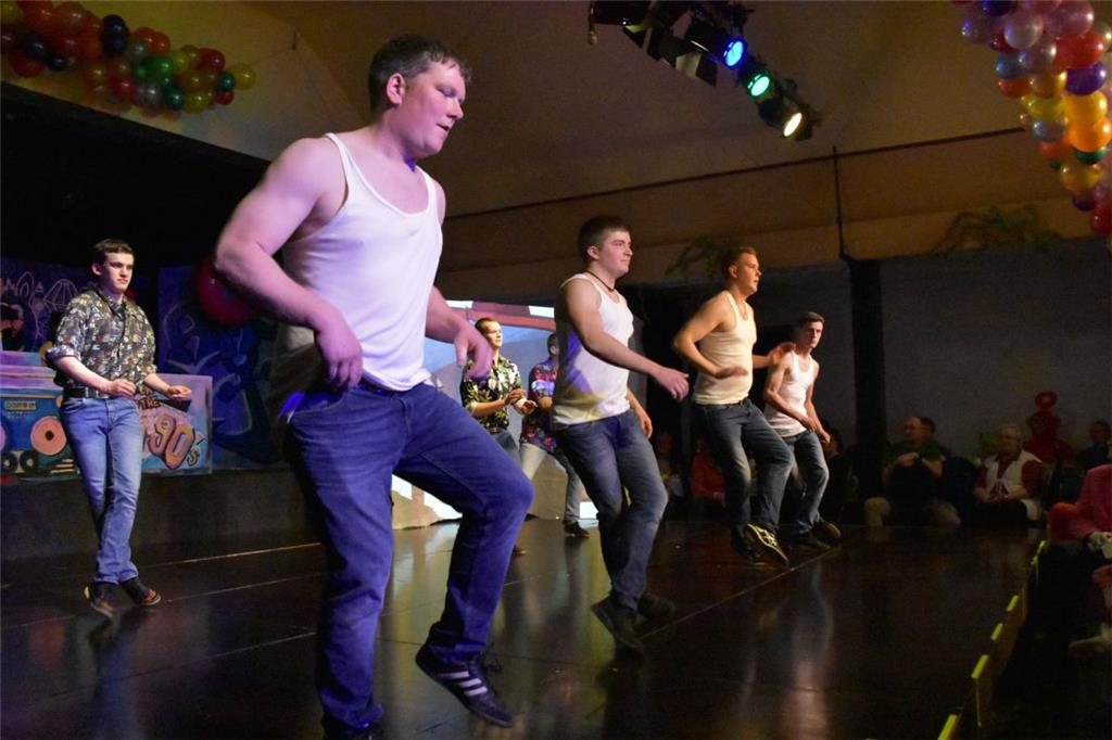 Echte Männer auf der Bühne: die Achterrudped Steppers