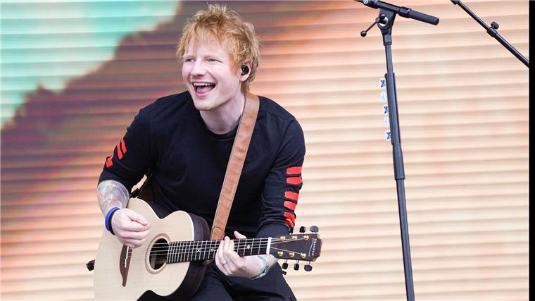 Ed Sheeran überrascht mit Gastauftritt in London Ed Sheeran tauchte überraschend auf einem Konzert in London auf.