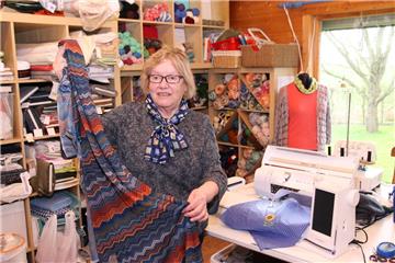 Edda Wiechmann schließt im Sommer nach mehr als 30 Jahren ihr Nähstübchen in Waddens. Ihre Nähkurse will sie aber weiter geben. 