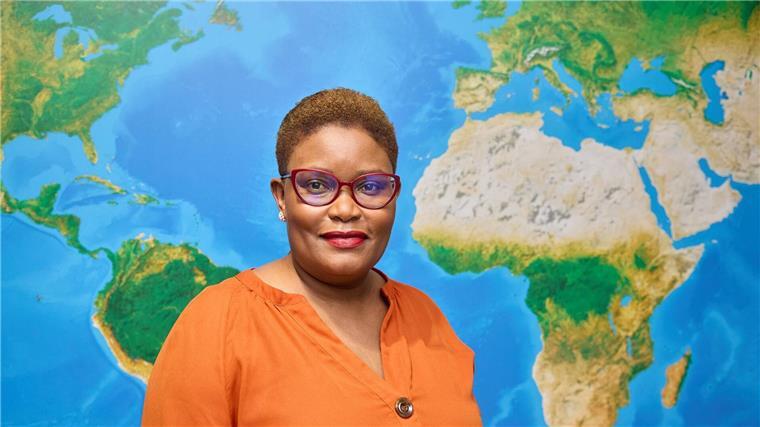 Genitalverstümmelung: Rund 17.000 Mädchen gefährdet Edell Otieno-Okoth vor einem Interview anlässlich des Internationalen Tages gegen weibliche Genitalverstümmelung in Hamburg.