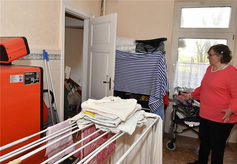 Edith Kapanowski aus der Gemeinde Wurster Nordseeküste fühlt sich aus ihrem eigenen Haus ausgesperrt.