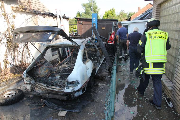 Eigentlich sollte das Auto in Cuxhaven repariert werden. Am Ende brannte es ab.