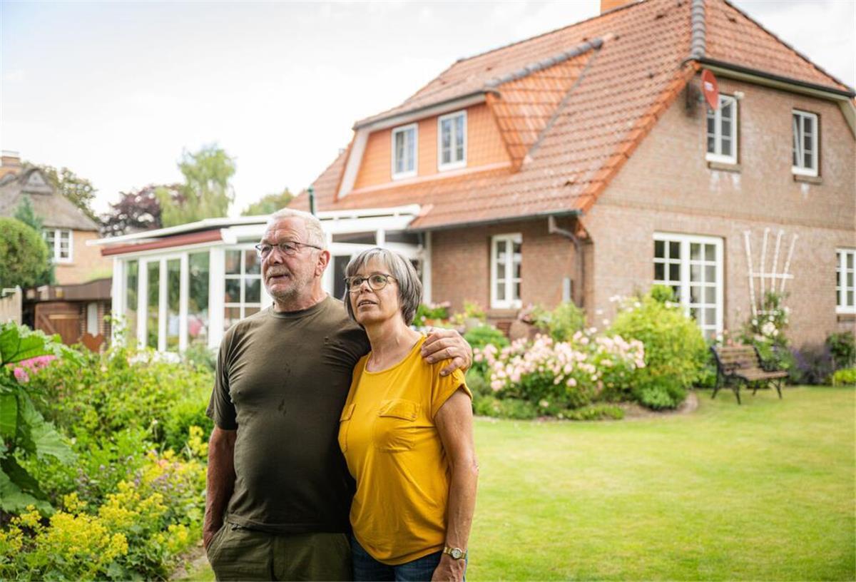 Teilverkauf von Immobilien: Verlockend, aber riskant Eigentümer aufgepasst: Teilverkauf kann hohe monatliche Kosten verursachen.