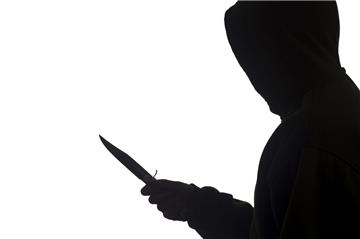 Ein 29-Jähriger hat einen 41-Jährigen in Bremen mit einem Messer angegriffen.