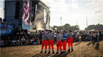 Ein 36-Jähriger wurde tot auf dem Gelände des Deichbrand-Festivals gefunden.