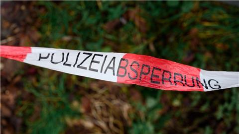 Ein Absperrband der Polizei.