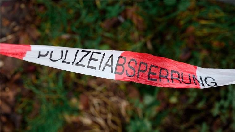 Ein Absperrband der Polizei.