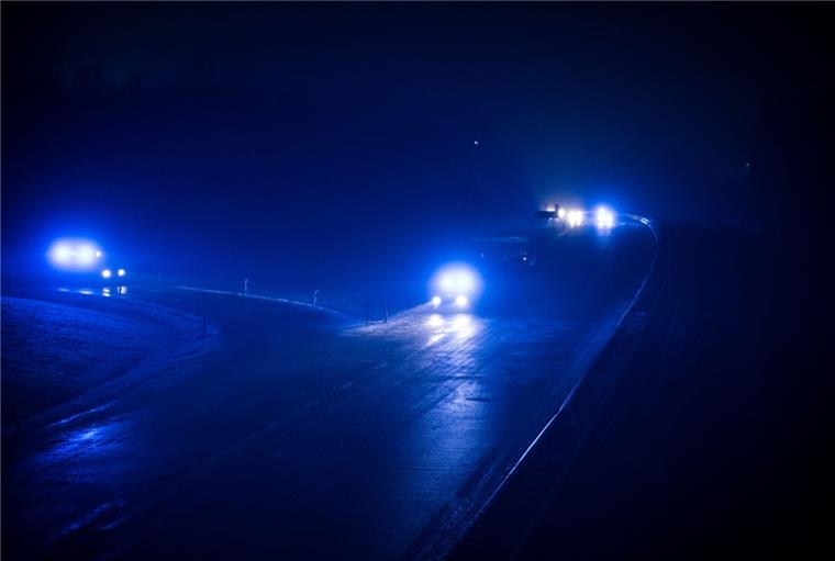 Ein Auto hat am Mittwochabend einen Fußgänger auf der A2 erfasst und tödlich verletzt. 