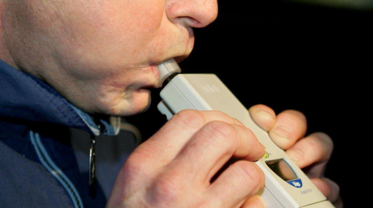 Ein Autofahrer wurde in Otterndorf angehalten. Der Atemalkoholtest ergab über 3 Promille.