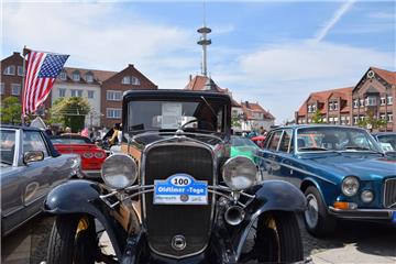 Ein besonderer Blickfang war auch der Chevrolet Confederate 9BA aus dem Jahr 193...