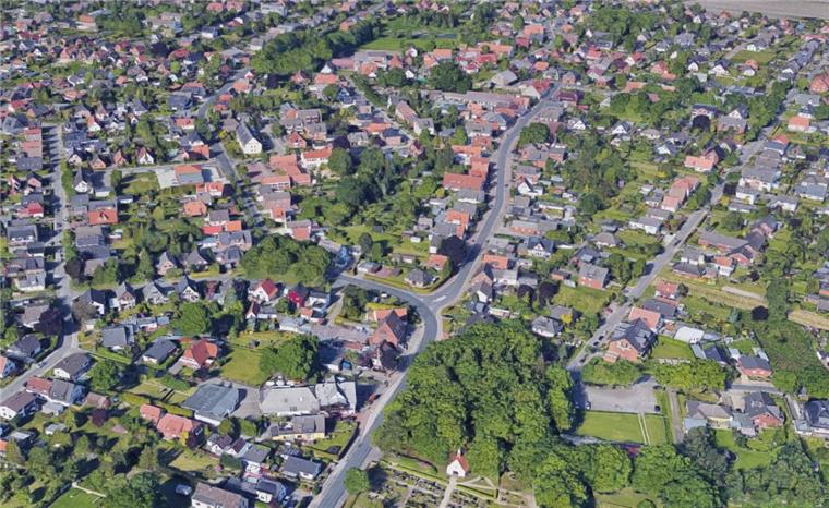 Auto kracht in Spaden gegen Hauswand Ein betrunkener Autofahrer hat in Spaden auf der Leher Straße die Kontrolle über seinen Wagen verloren.